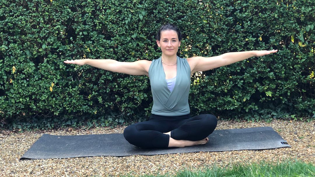 Try These 9 Yoga Poses For A Good Upper Body Stretch Doyou