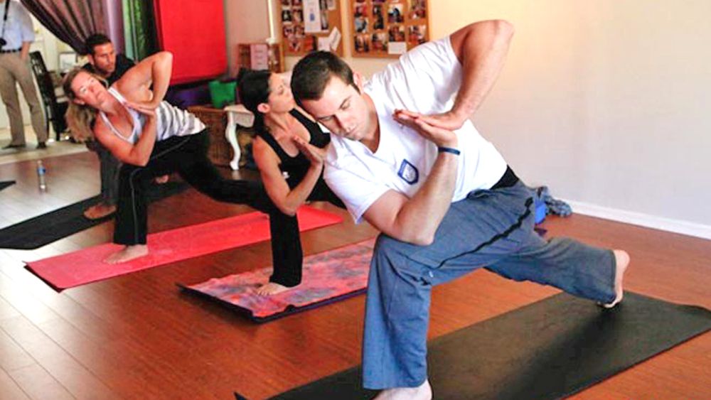 5 Famous Athletes Who Do Yoga - DoYou