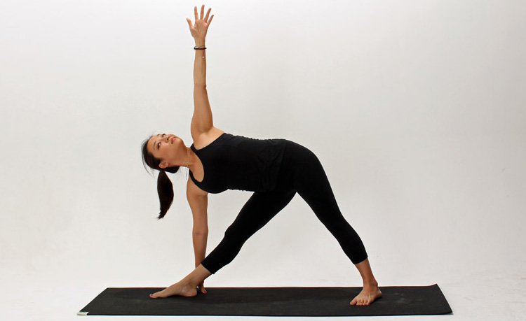 How To Do Yoga Side Crow Pose Step-By-Step - PlayPauseBe