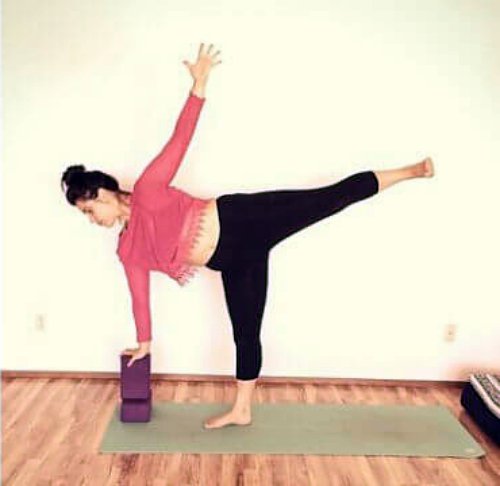 How to do Revolved Half Moon Pose - DoYou